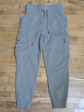 TNA High Rise Cargo Sweatpants - Taupe